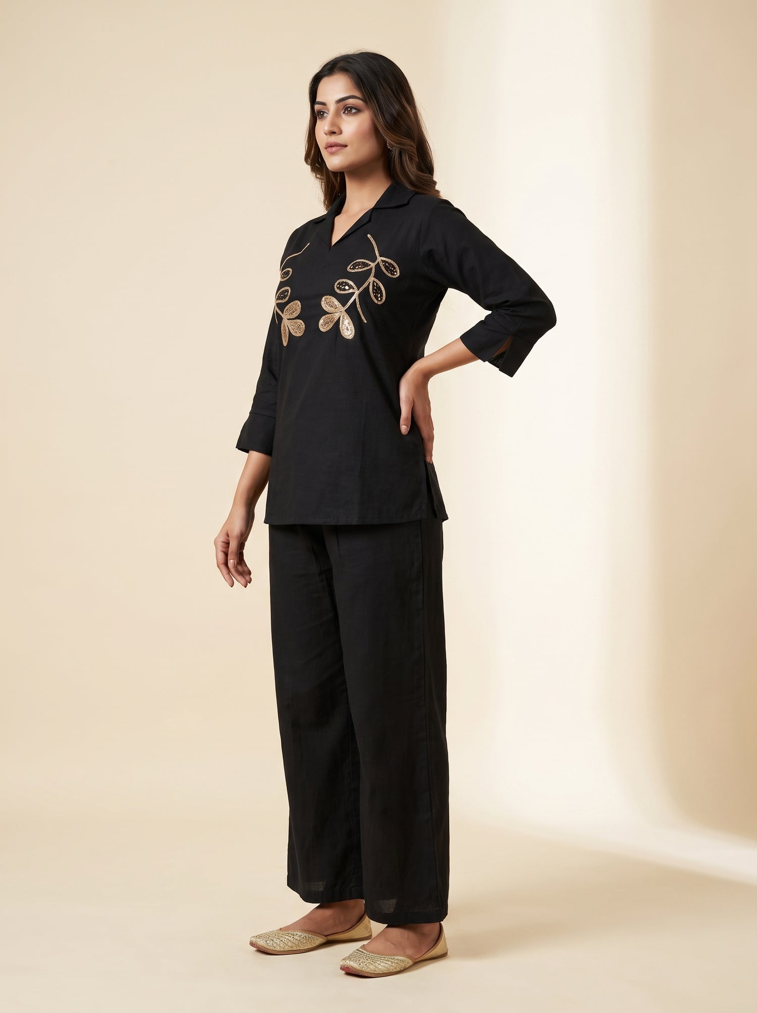 Black Floral Printed Kurti – Elegant Everyday Style