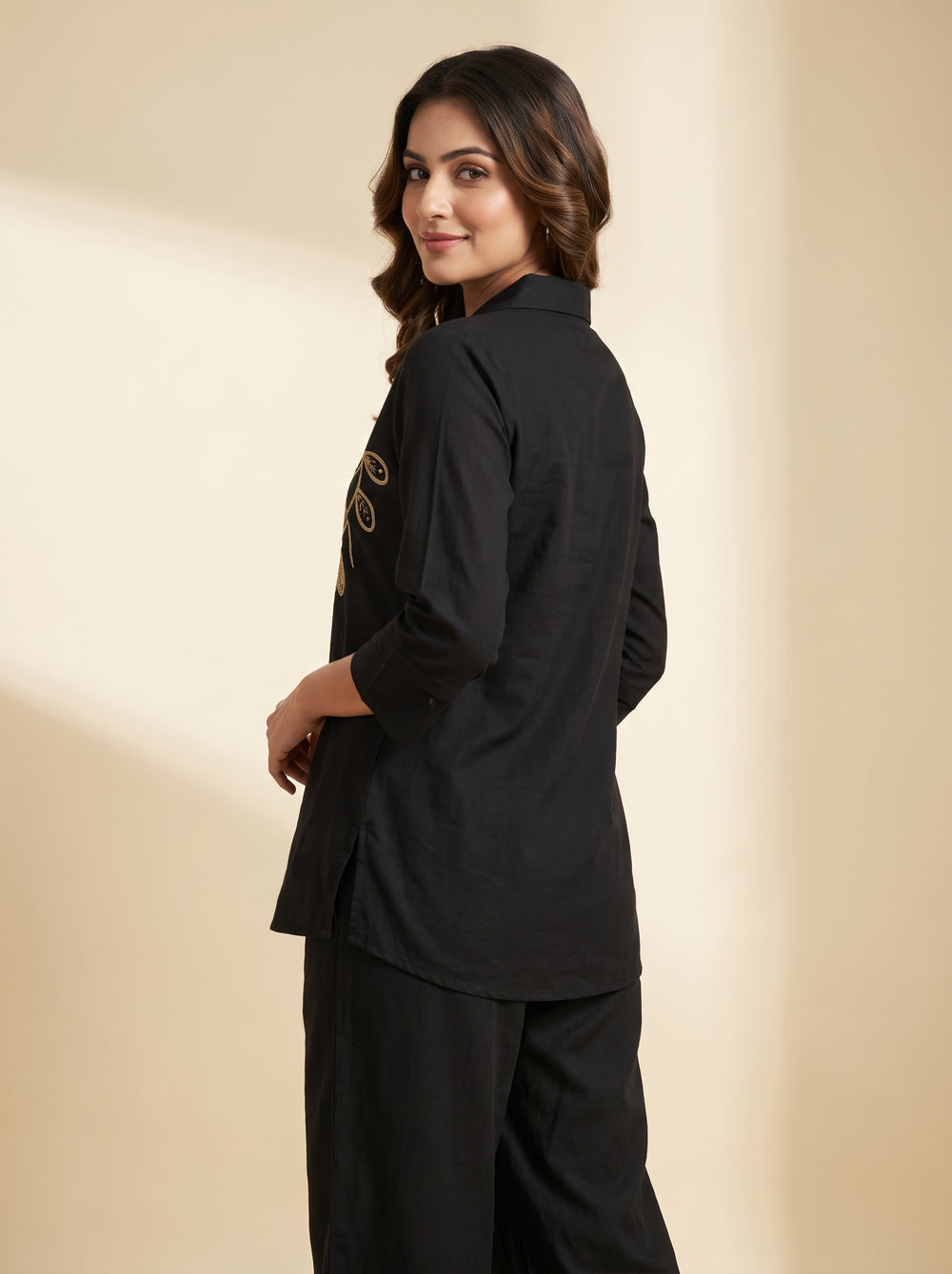Black Floral Printed Kurti – Elegant Everyday Style